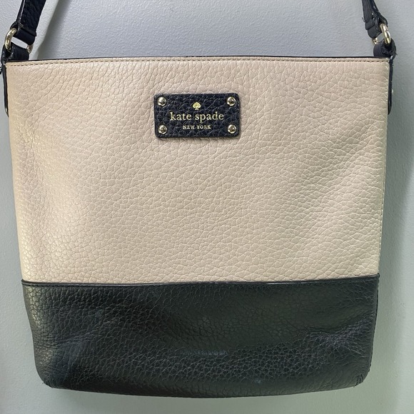 Kate Spade Bay Street Cora Crossbody Pebbled Leather Purse Black/Tan 10x11x1" - Picture 5 of 16